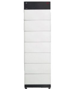 De C-BYD-HVM-19.3 bestaat uit 7 HVM Batterij-modules van ieder 38kg en een Base & Cover. De universele BYD HVM batterij Box kan op veel manieren worden gebruikt. De batterij kan voor zowel een enkelfase als een driefase hoog voltage omvormer worden toegepast. Een groot voordeel van deze batterijen is dat ze eenvoudig kunnen worden uitgebreid tot een groter opslag systeem met een maximum van 66.2 kWh. Door de Real High-Voltage series connectie heeft de batterij een hoge efficiëntie. De batterij is gemaakt van een Kobalt vrij Lithium ijzer fosfaat (LFP) batterij die zorgt voor maximale veiligheid, levensduur en vermogen. BYD heeft een patent op het modulaire plug design waardoor er geen interne bedrading nodig is waarmee de flexibiliteit en het gebruikersgemak maximaal kan worden benut. Deze BYD Battery-Box HVM 19.3 bestaat uit: 7 x BYD Battery-Box HVM Batterij-module 2.76kWh 1 x BYD Battery-Box HVS/HVM Base & Cover